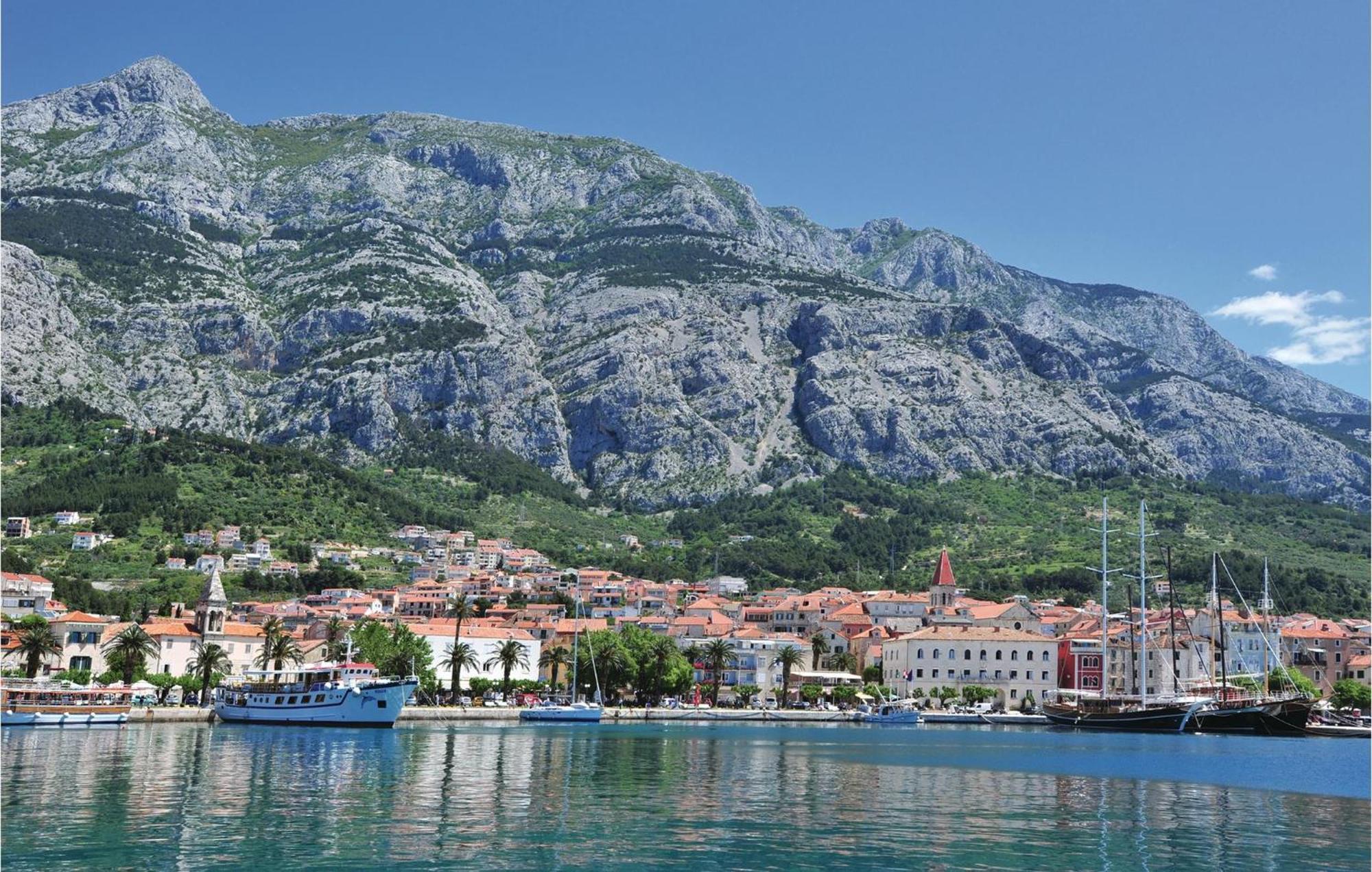 Amazing Apartment In Makarska With House Sea View Extérieur photo